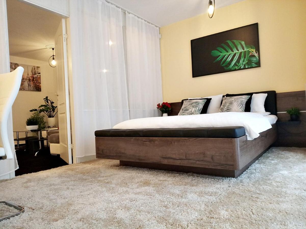 Central Point Apartment Zielona Góra Exterior foto